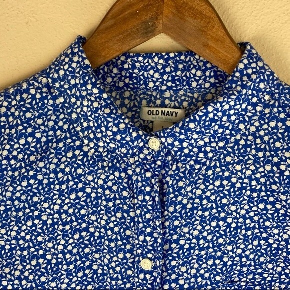 Old Navy Women's Large Petite Long Sleeve Button Down Top Blue and White - Picture 4 of 10